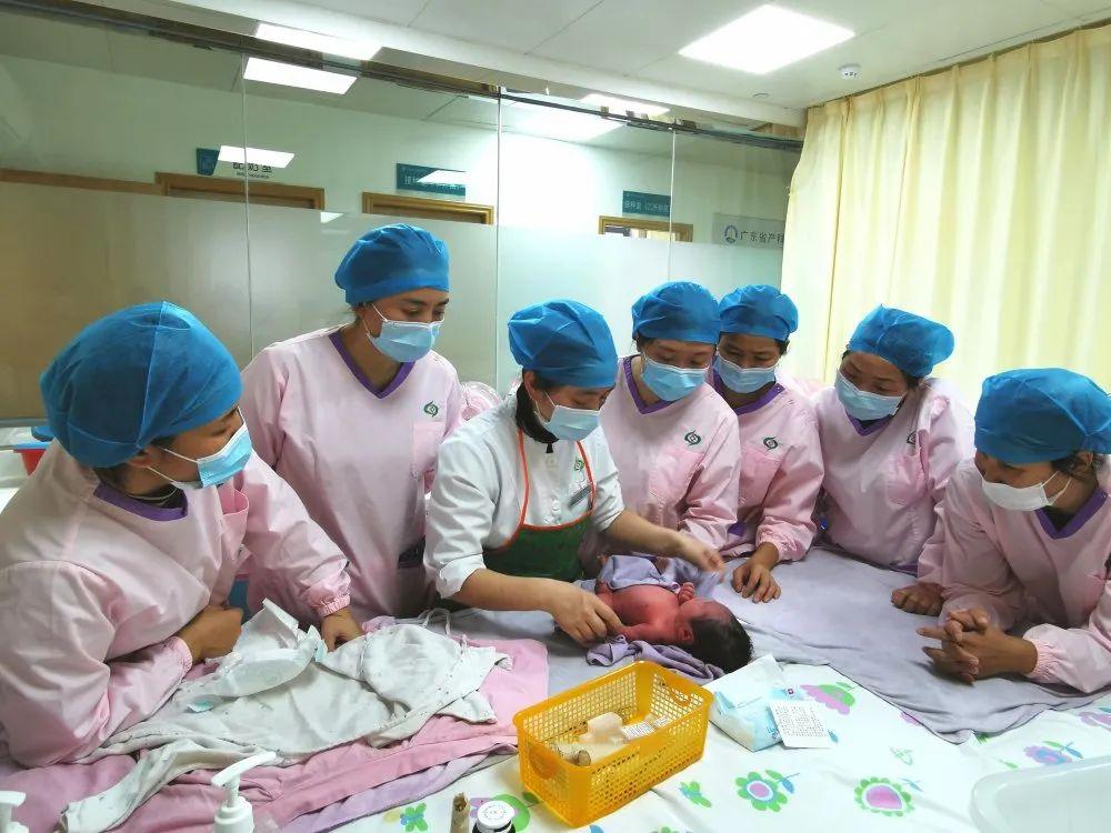 厦门妇婴监护型护送